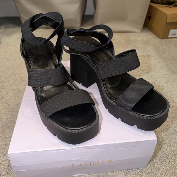 Madden Girl Black Chunky Platform Strappy Sandals - Picture 3 of 10
